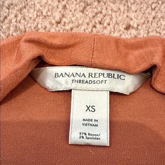 Banana Republic Rust Sleeveless Wrap Blouse - Picture 2 of 3